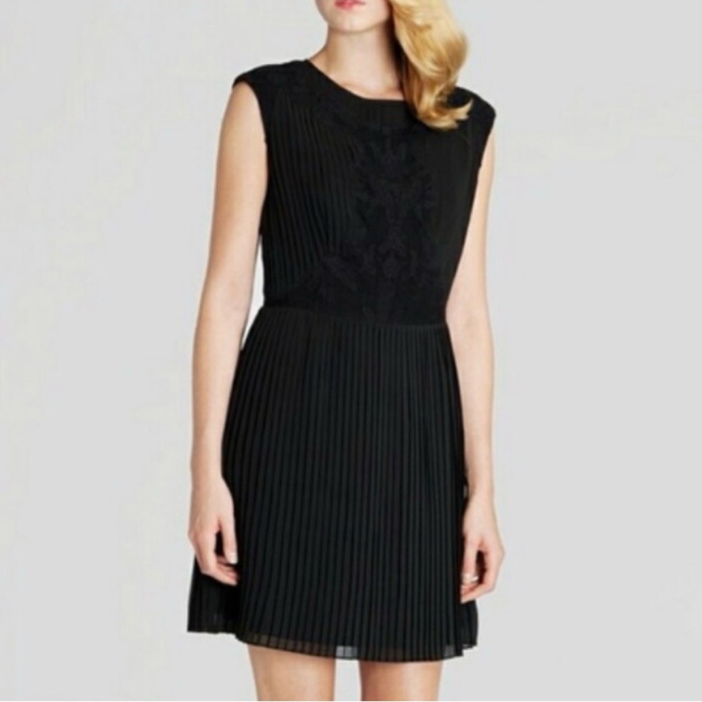 Ted Baker Saskiah Cap Sleeve Pleated Lace Black Sleeveless Dress - Ted Size 2